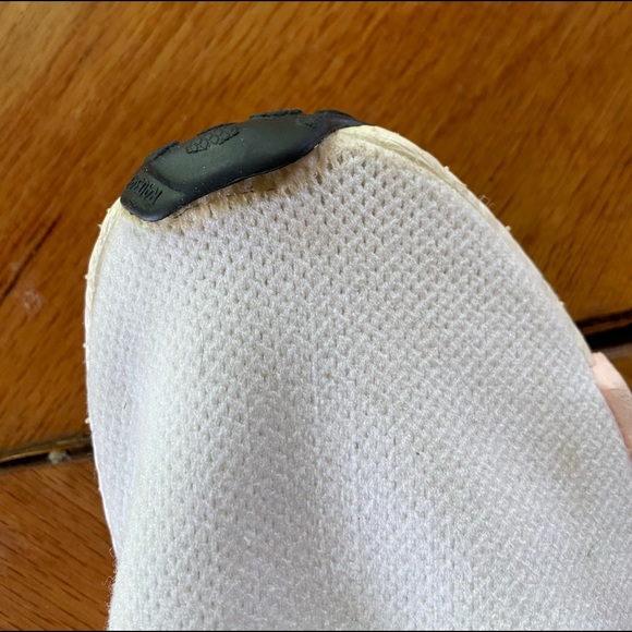 Adidas tennis shoes - Picture 4 of 5